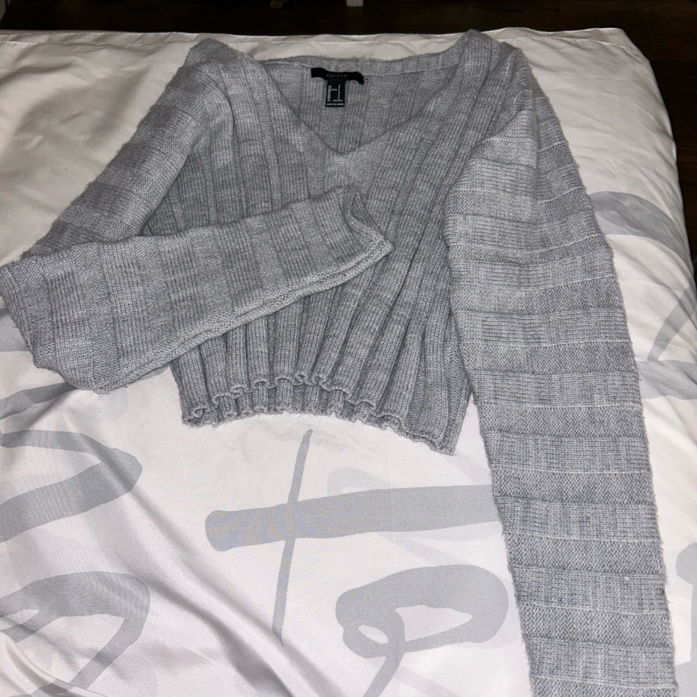 cropped forever 21 sweater, size small